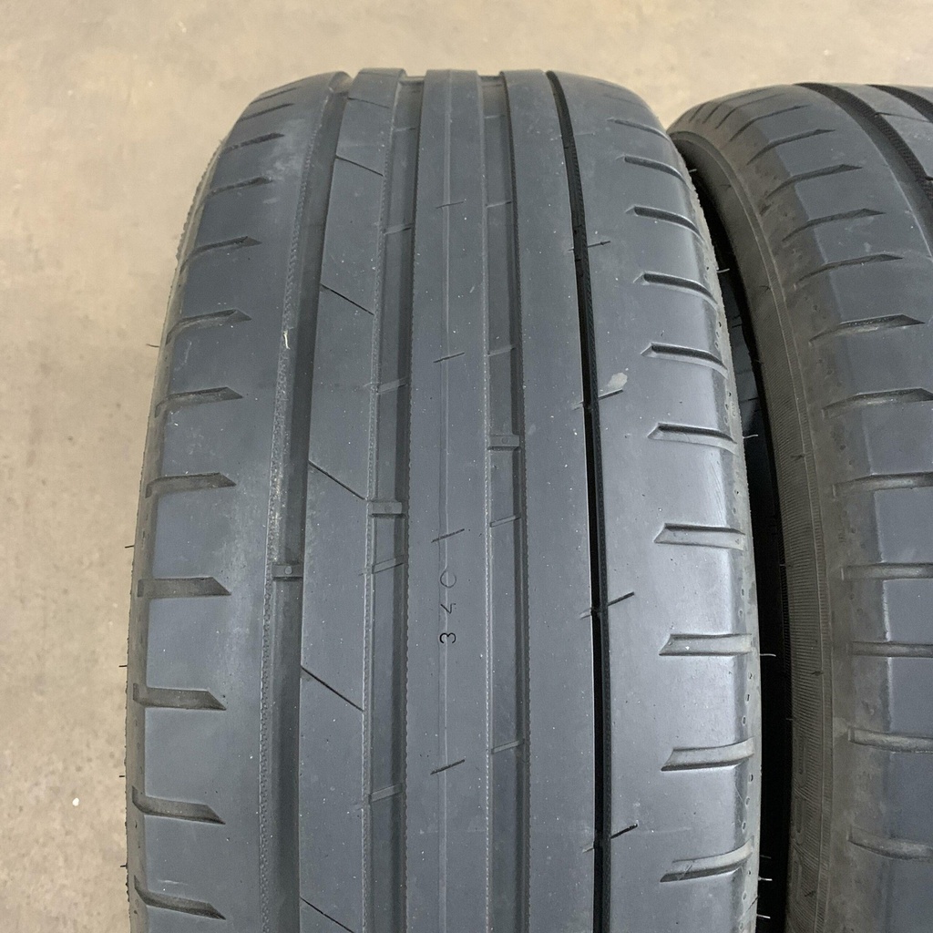 19" - 235/50r19 Nokian Tyres Hakka Black 2 SUV (2 kpl) 