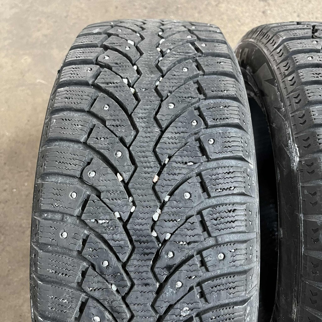 16" - 205/55r16 Formula by Pirelli Ice (2 kpl) 