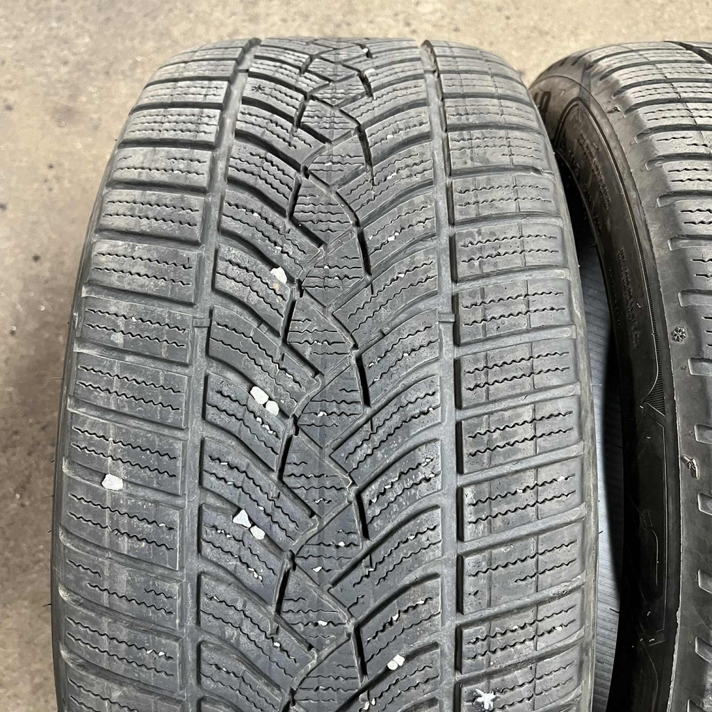 18" - 245/45r18 Goodyear UltraGrip Performance+ (2 kpl) 
