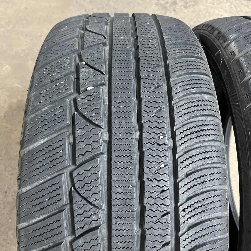 19" - 245/40r19 Leao Winter Defender UHP (2 kpl) 