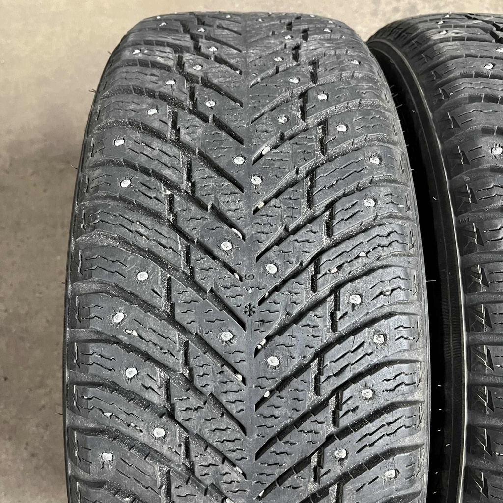 17" - 225/55r17 Nokian Tyres Hakkapeliitta 10 (2 kpl) 