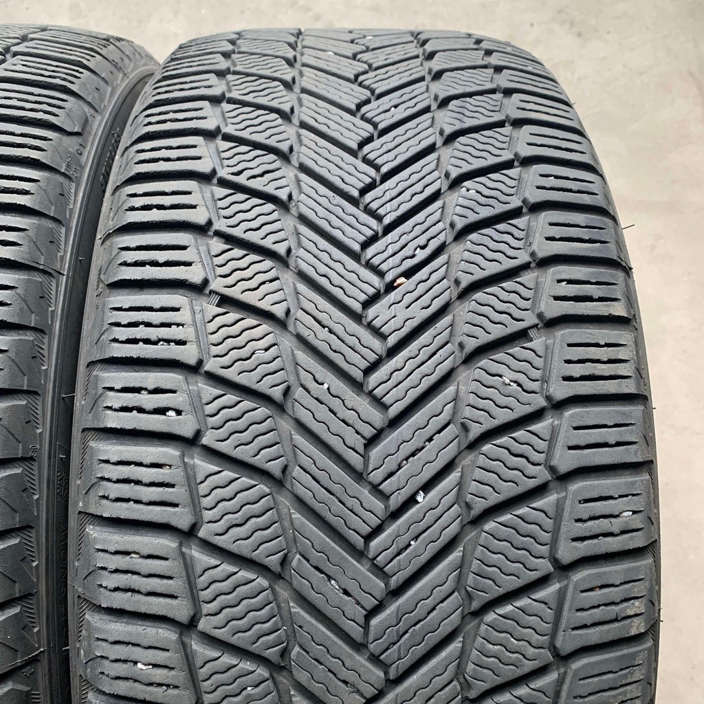 20" - 255/40r20 Michelin X-Ice Snow (2 kpl) 