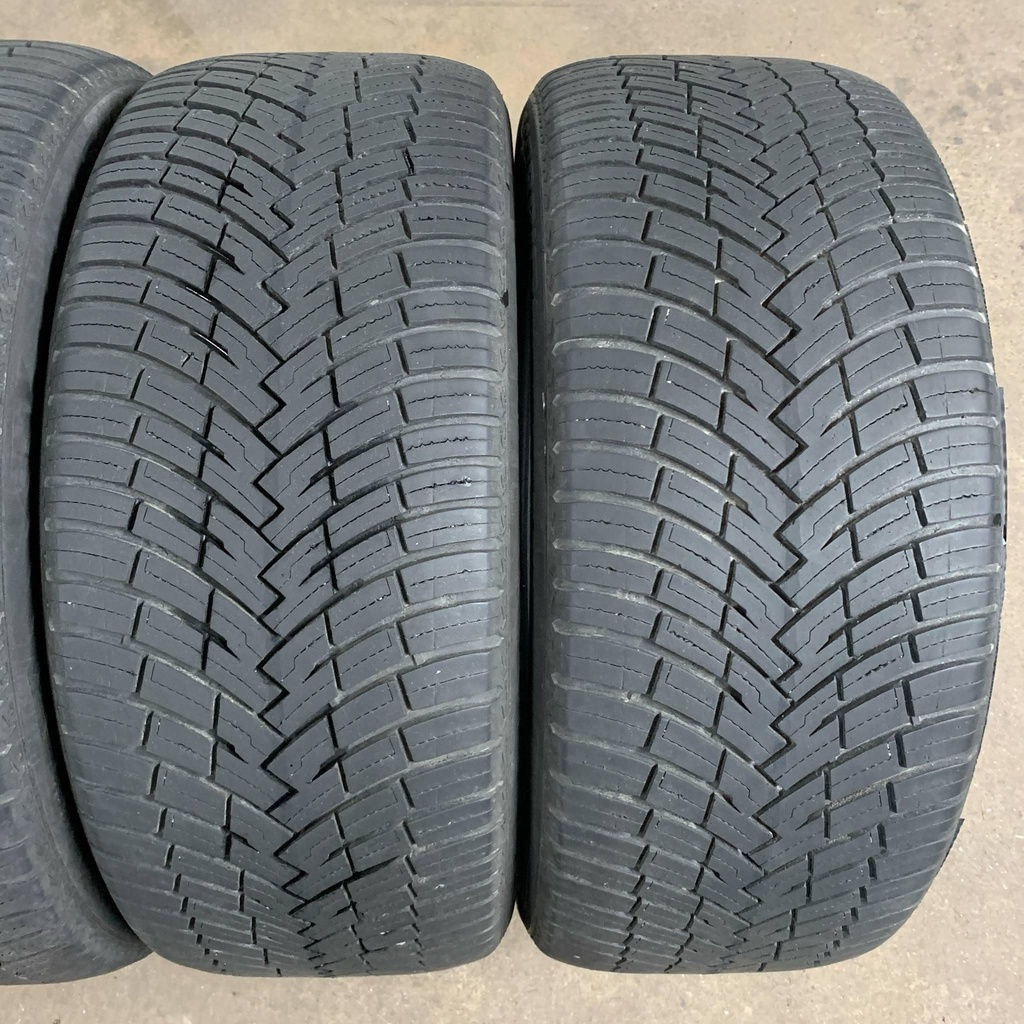 19" - 235/50r19 &amp; 255/45r19 Pirelli Scorpion All Season SF2 