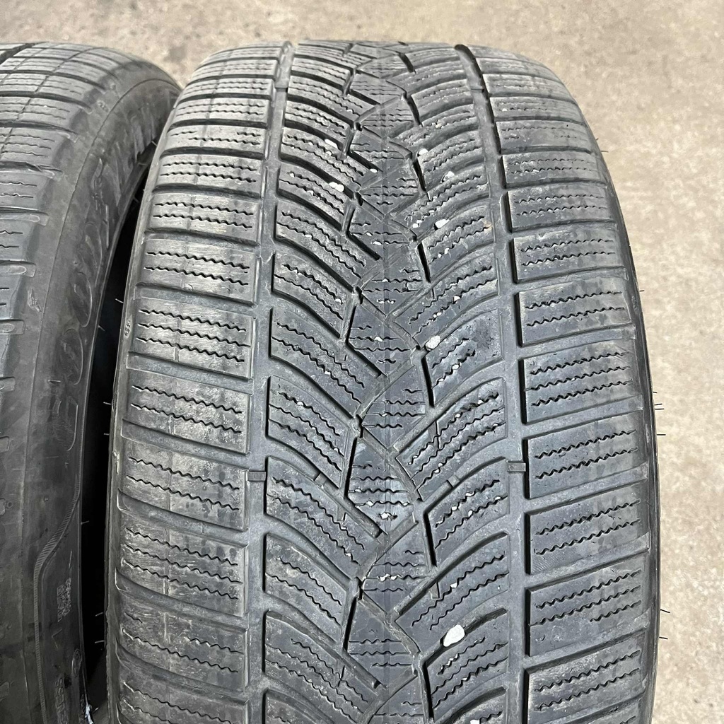 18" - 245/45r18 Goodyear UltraGrip Performance+ (2 kpl) 