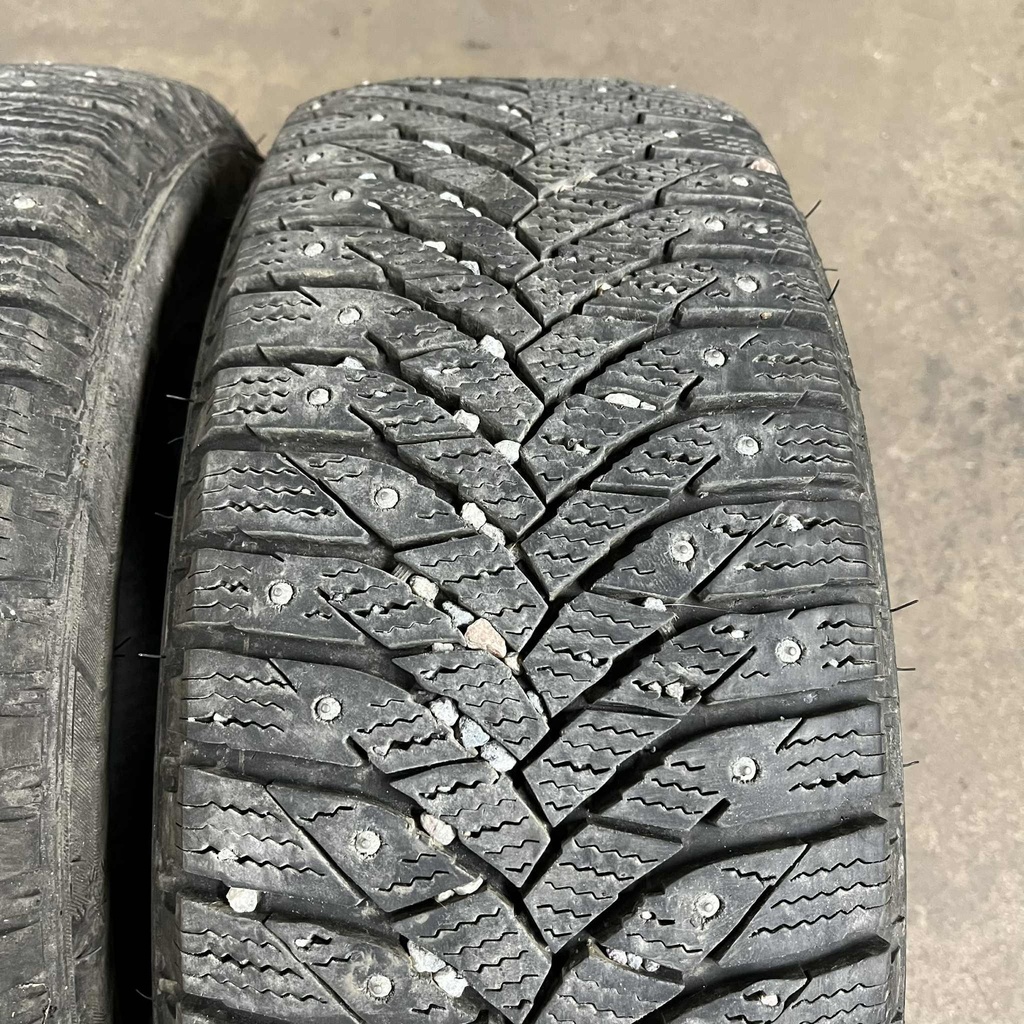 16" - 205/55r16 Triangle Icelink PS01 (2 kpl) 