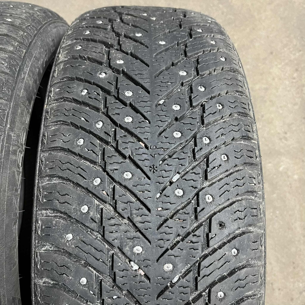 17" - 205/55r17 Nokian Tyres Hakkapeliitta 10 (2 kpl) 