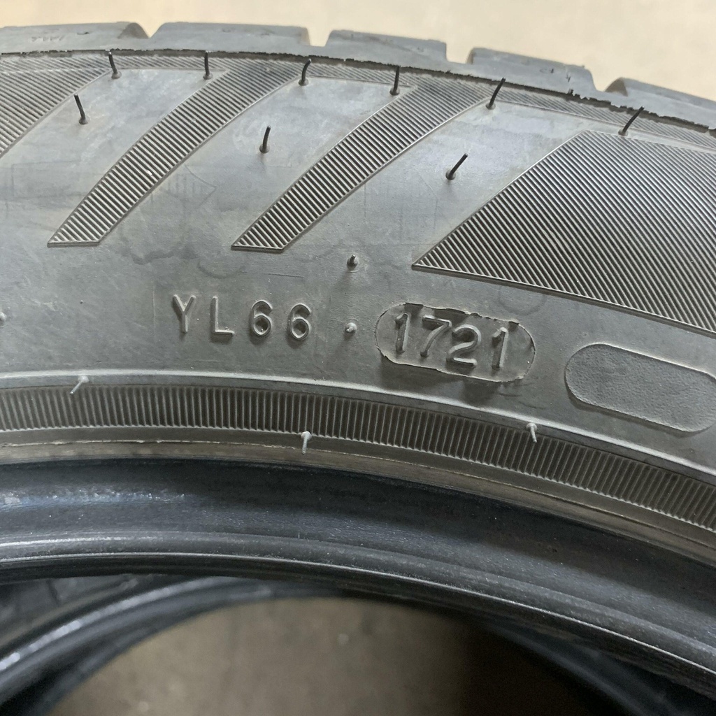 19" - 235/50r19 Nokian Tyres Hakka Black 2 SUV (2 kpl) 