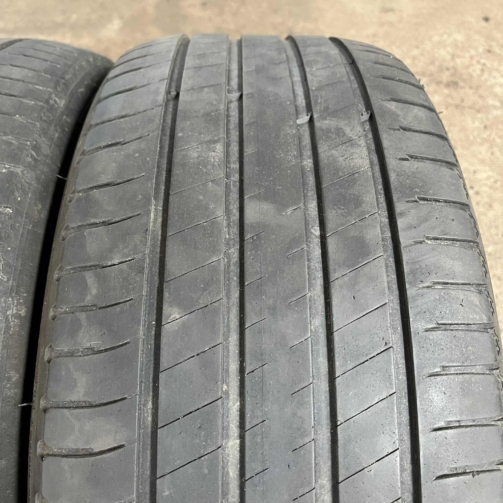 20" - 255/45r20 Michelin Latitude Sport 3 VOL Acoustic 