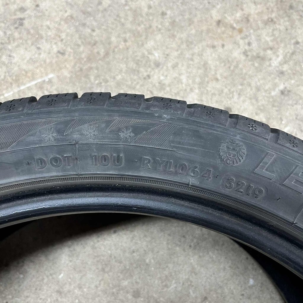 19" - 245/40r19 Leao Winter Defender UHP (2 kpl) 