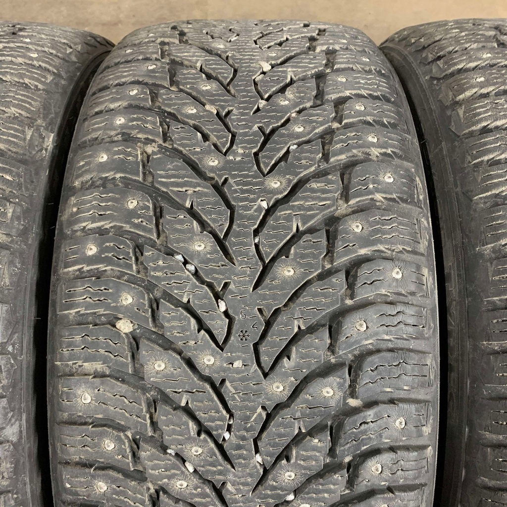 19" - 255/40r19 Nokian Tyres Hakkapeliitta 9 