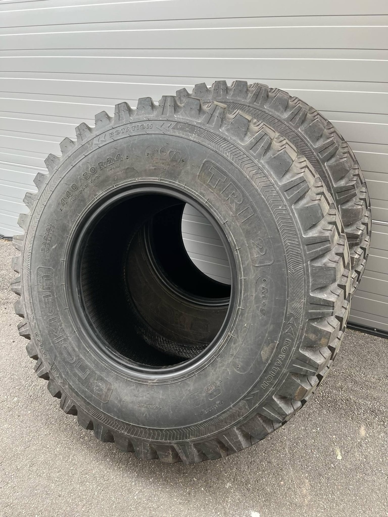 "24 - 440/80r24 Nokian Tyres TRI 2 (2 kpl) 