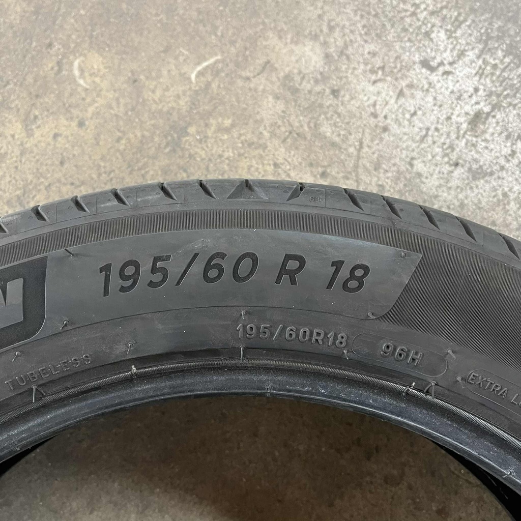 18″ – 195/60r18 Michelin e-Primacy (1 kpl) 
