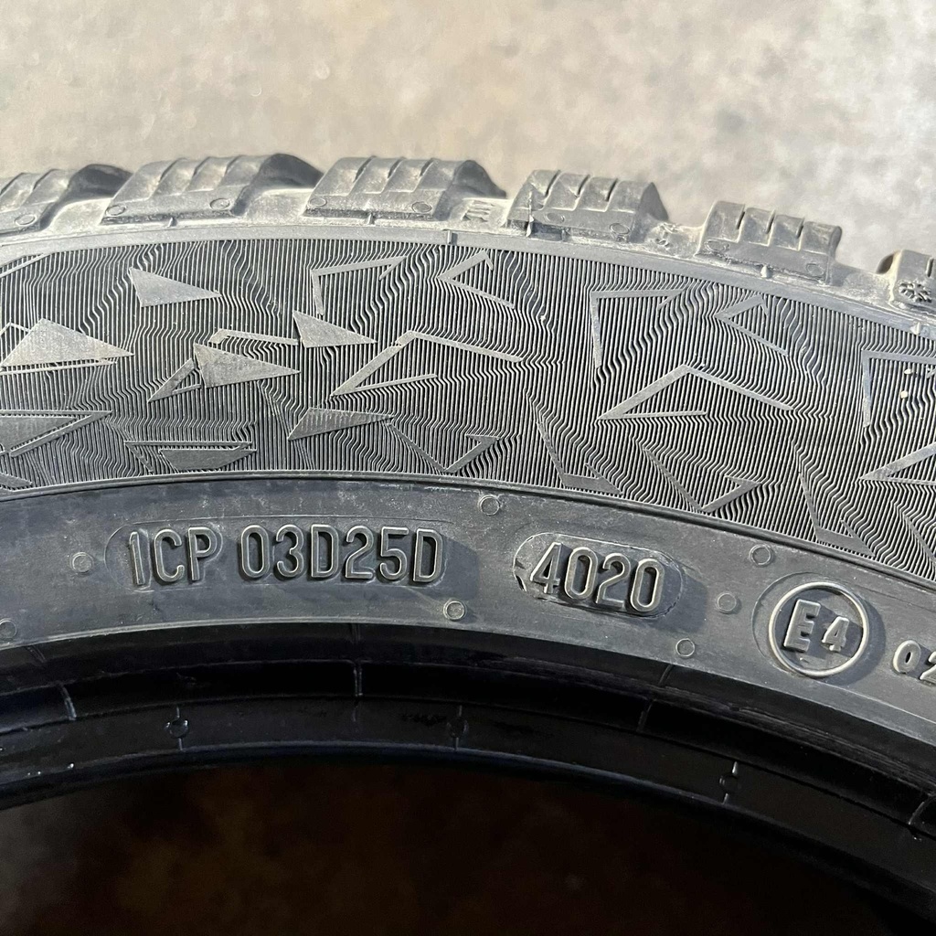 17" - 225/50r17 Continental IceContact 3 (2 kpl) 