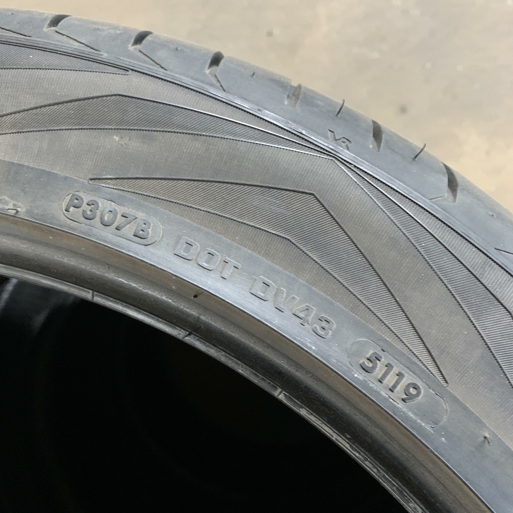 21" - 265/40r21 Vredestein Ultrac Vorti 