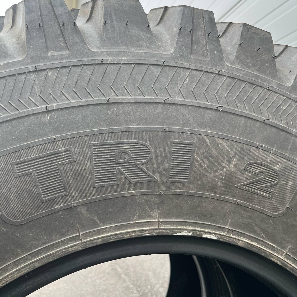 "24 - 440/80r24 Nokian Tyres TRI 2 (2 kpl) 