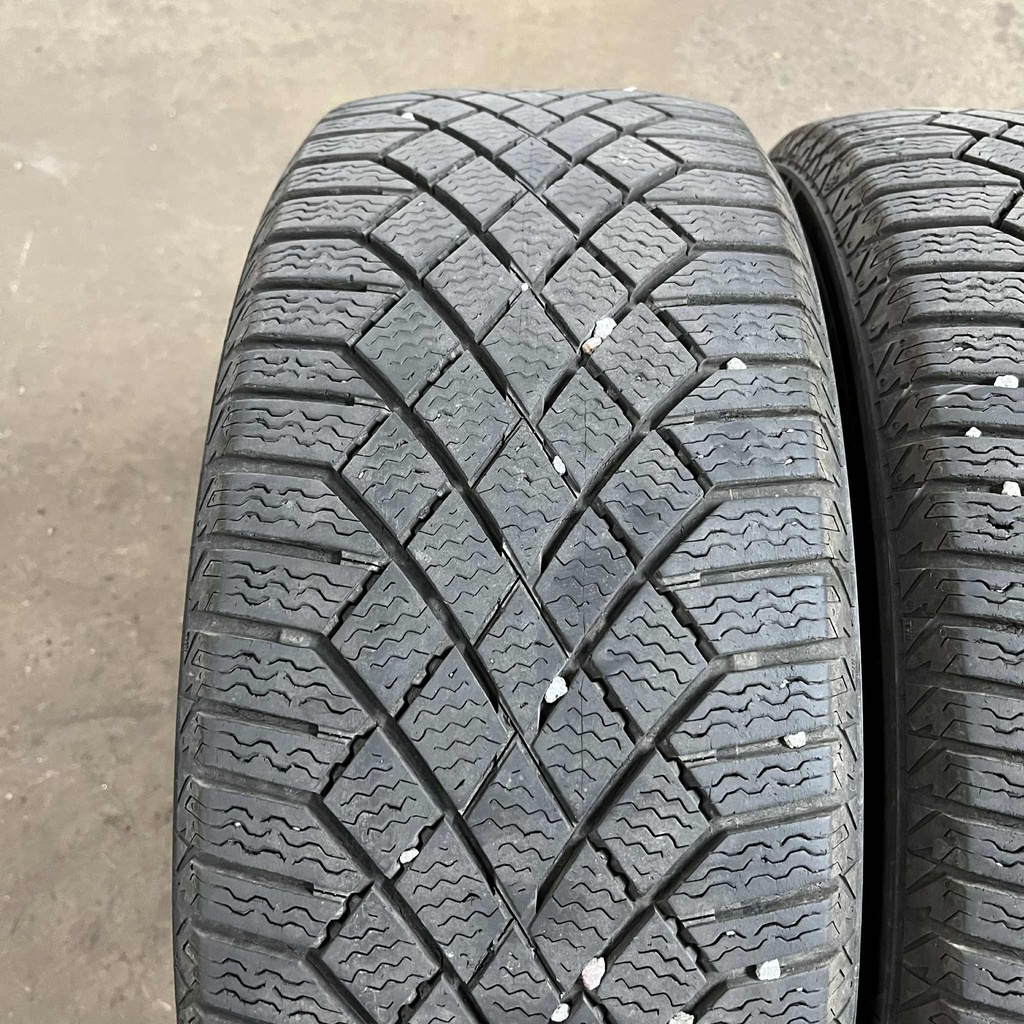 17" - 215/55r17 Continental VikingContact 7 