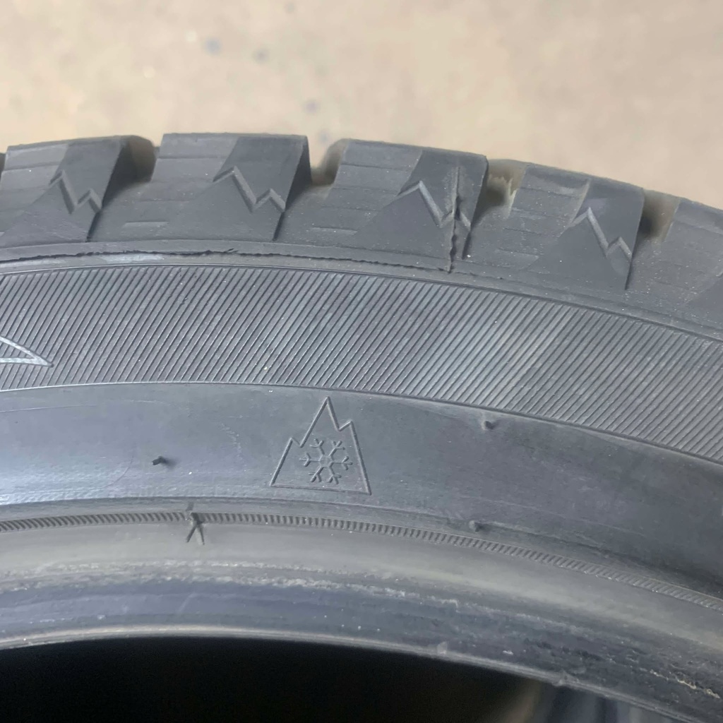 18" - 225/45r18 Goodride SW618 