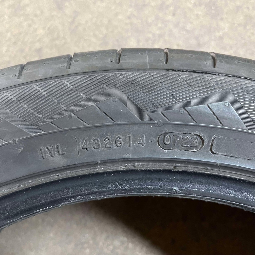 18" - 235/45r18 Nokian Tyres Hakka Black 3 