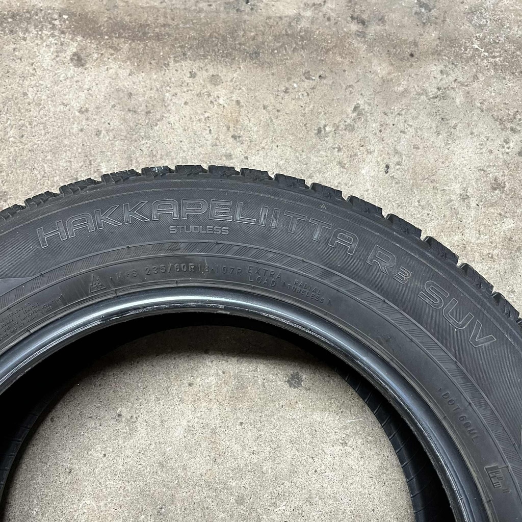 18" - 235/60r18 Nokian Tyres Hakkapeliitta R3 