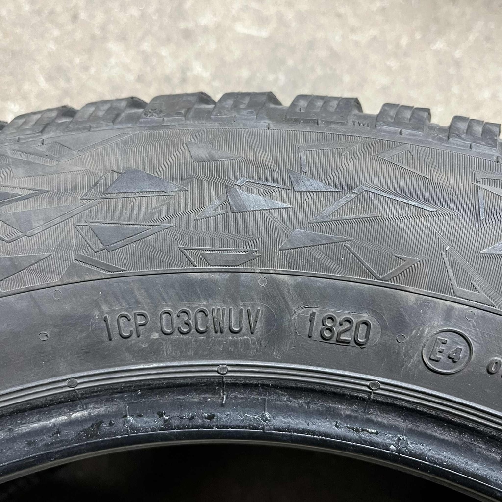 16" - 215/60r16 Continental IceContact 3 