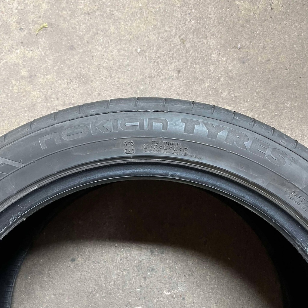 18" - 235/45r18 Nokian Tyres Hakka Black 3 