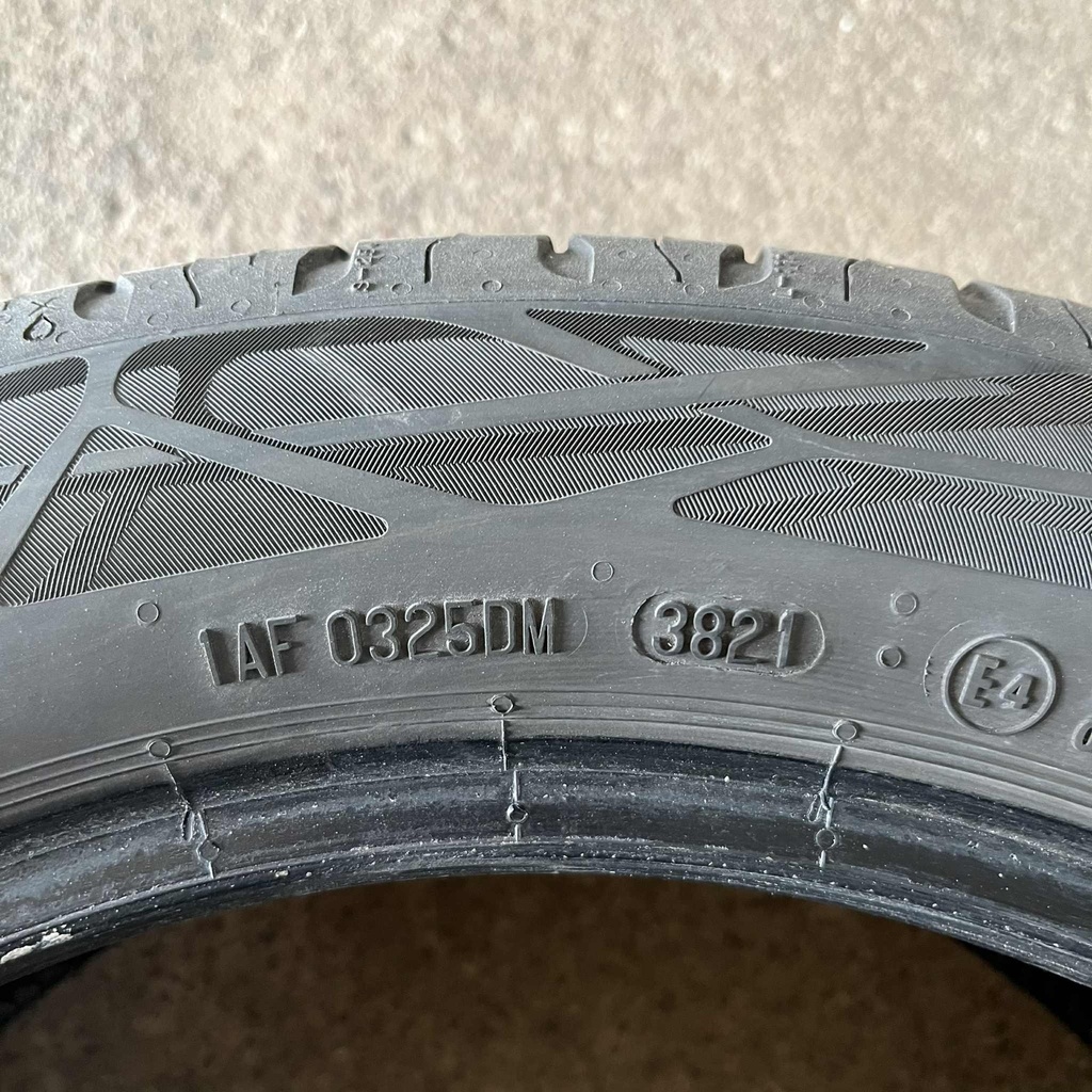 16" - 215/45r16 Continental EcoContact 6 