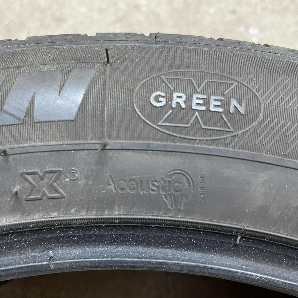 20" - 255/45r20 Michelin Latitude Sport 3 VOL Acoustic 