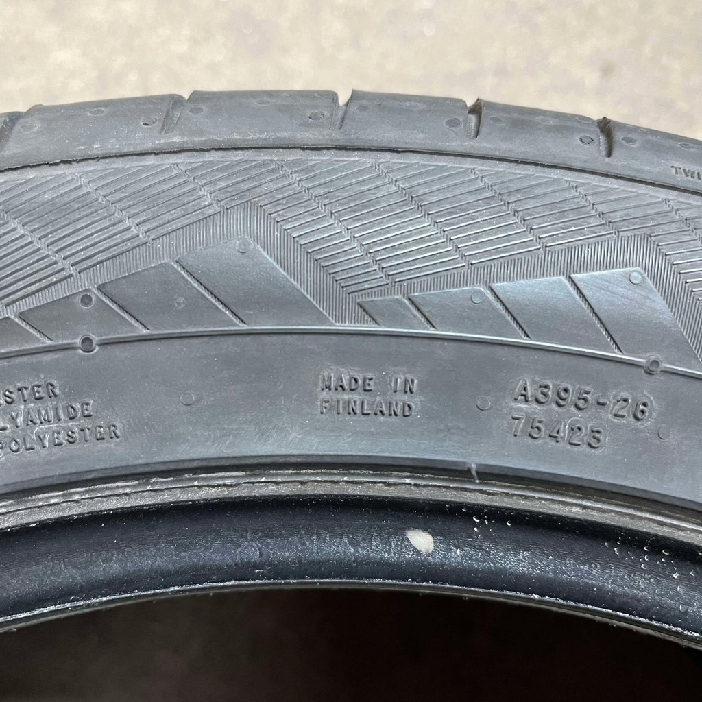 18" - 235/45r18 Nokian Tyres Hakka Black 3 