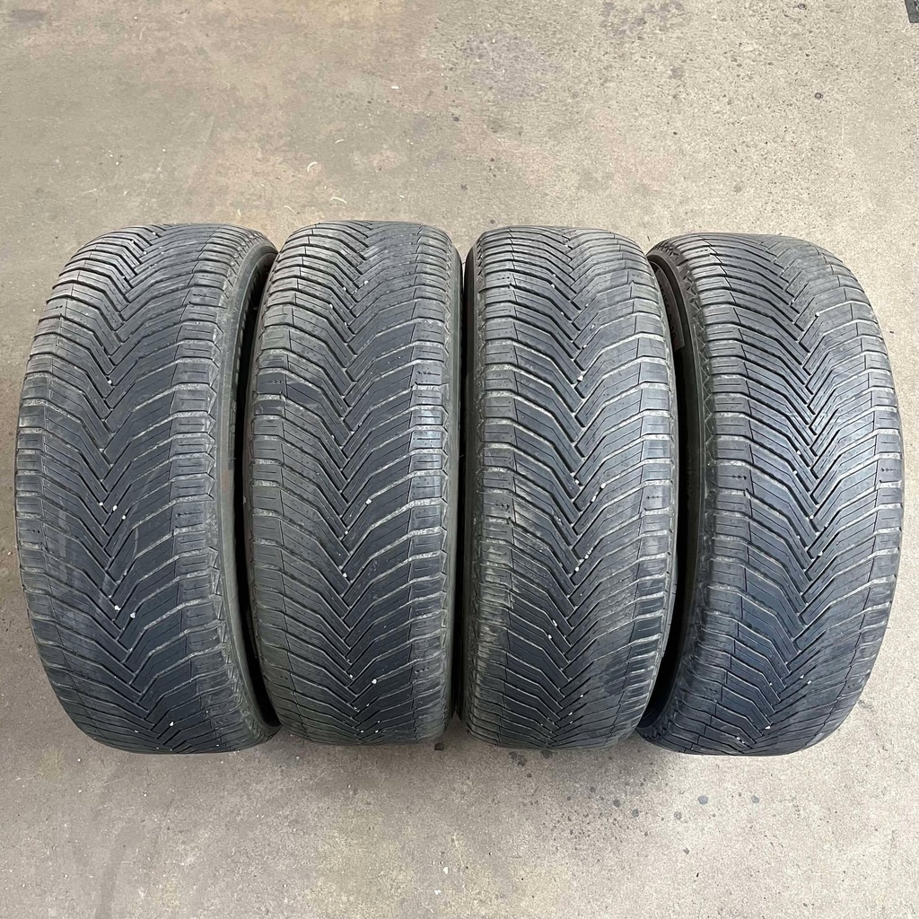 19" - 235/55r19 Michelin CrossClimate 2 VOL
